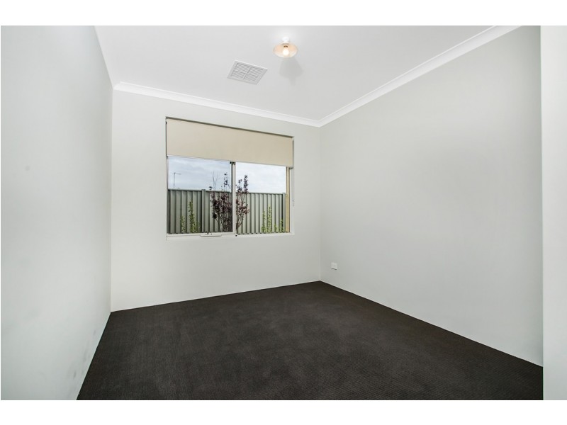 15 Fulvous Loop, Eglinton WA 6034