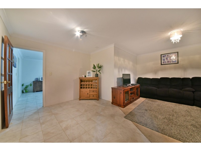 4 Buckden Street, Butler WA 6036