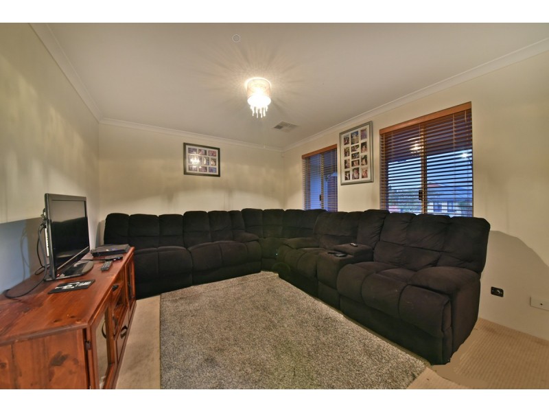 4 Buckden Street, Butler WA 6036