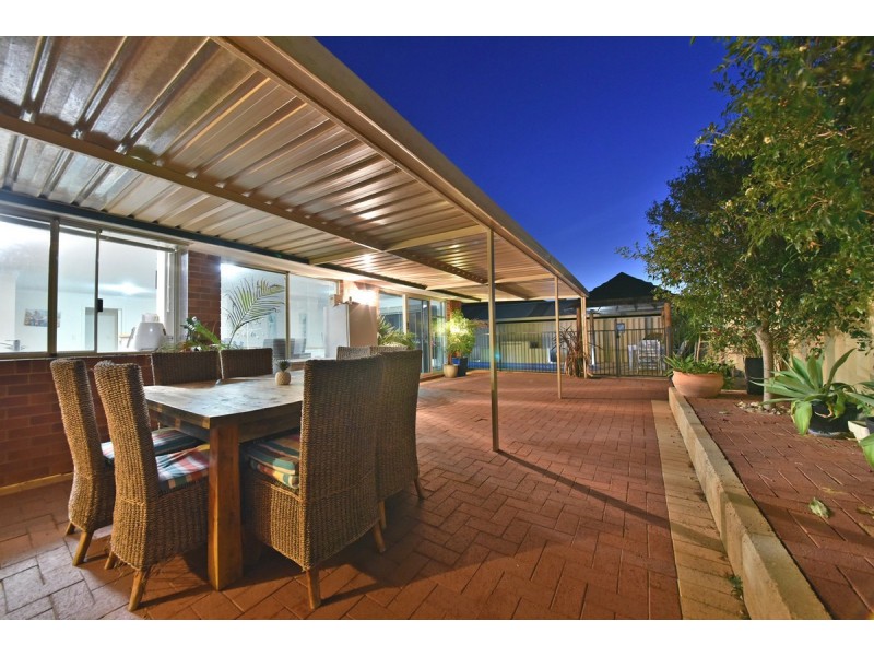 4 Buckden Street, Butler WA 6036