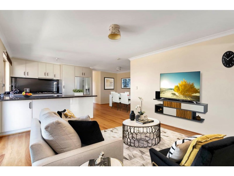 16 Sandon Elbow, Merriwa WA 6030