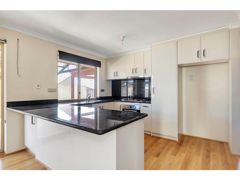 16 Sandon Elbow, Merriwa WA 6030