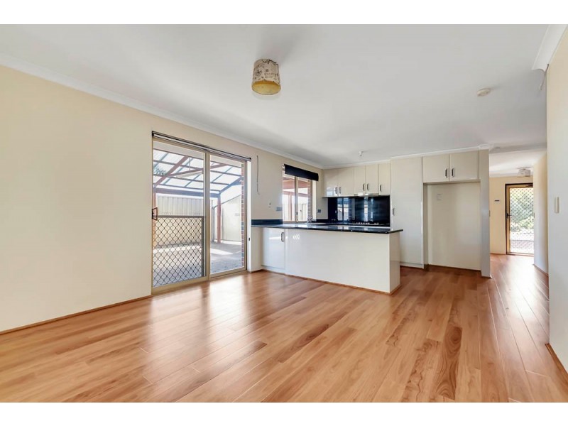 16 Sandon Elbow, Merriwa WA 6030