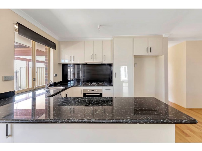 16 Sandon Elbow, Merriwa WA 6030