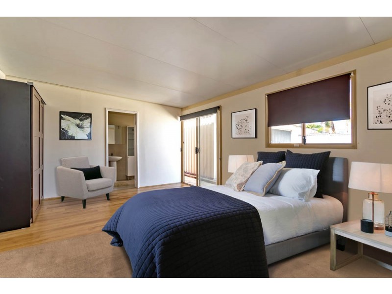 16 Sandon Elbow, Merriwa WA 6030