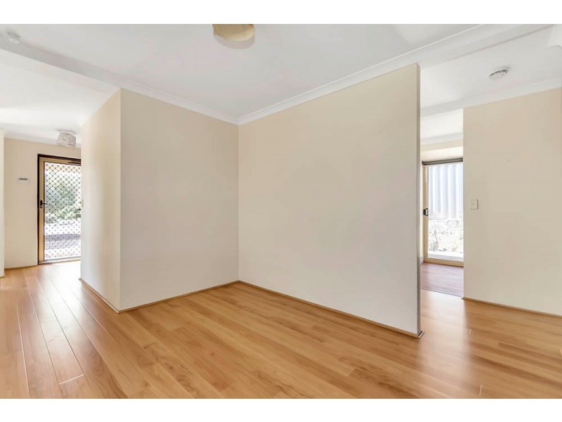 16 Sandon Elbow, Merriwa WA 6030