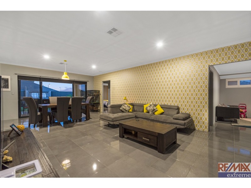 2 Flyer Street, Yanchep WA 6035