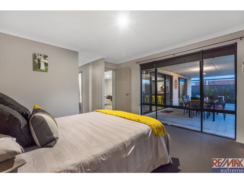 2 Flyer Street, Yanchep WA 6035