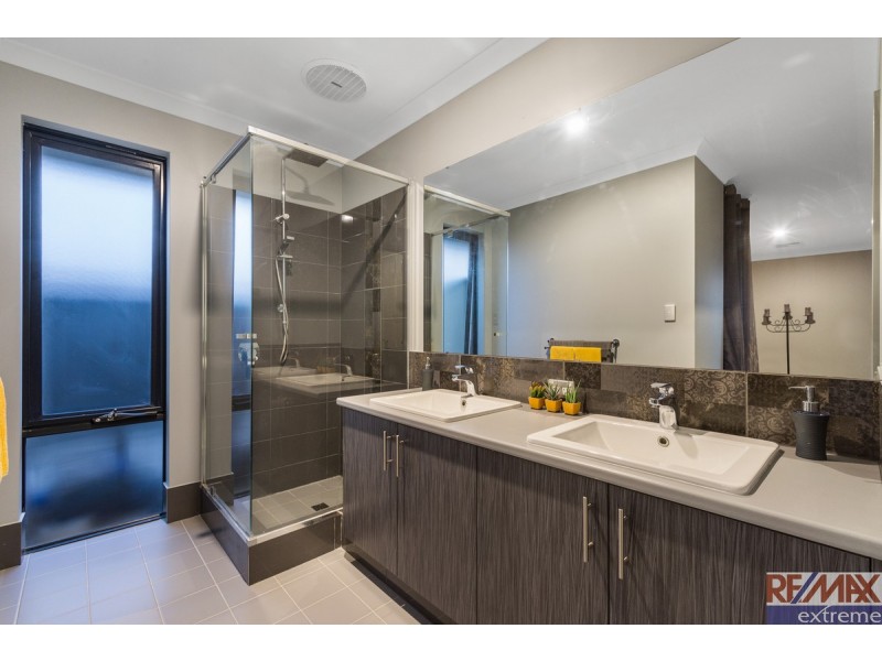 2 Flyer Street, Yanchep WA 6035