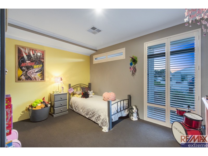 2 Flyer Street, Yanchep WA 6035