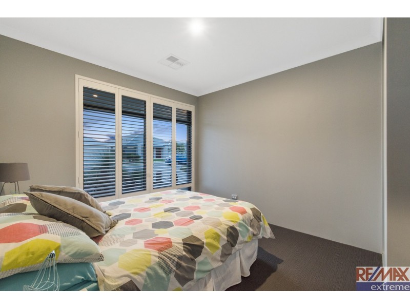 2 Flyer Street, Yanchep WA 6035