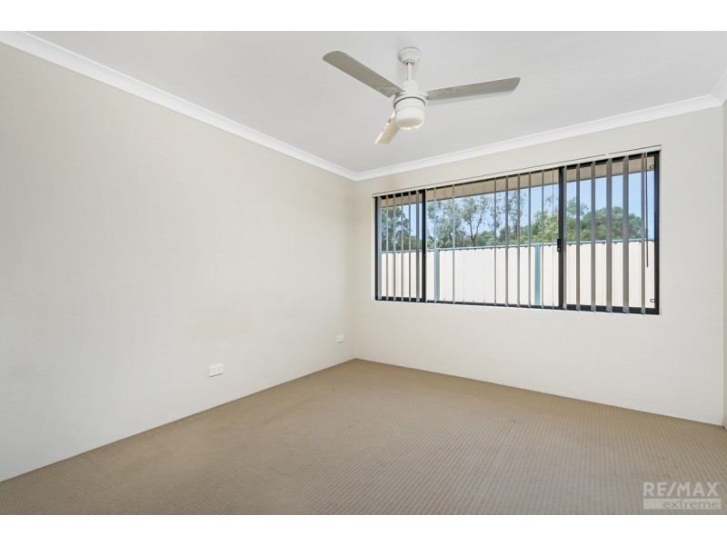 28 Ravensbourne Street, Yanchep WA 6035