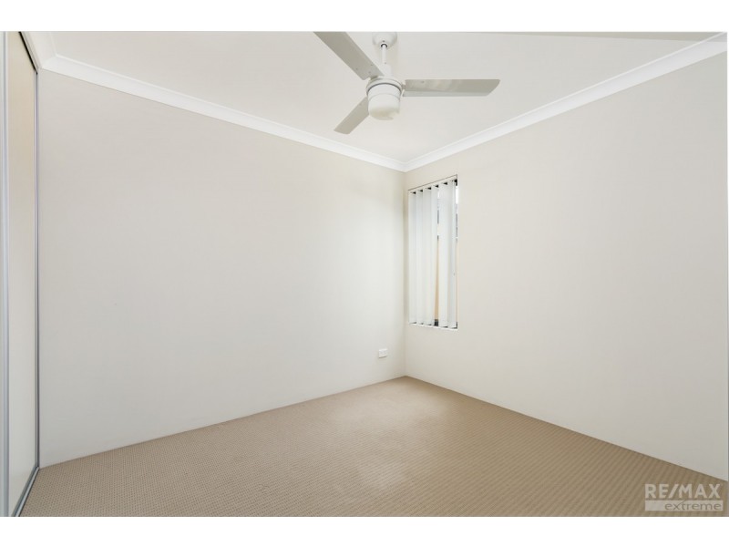 28 Ravensbourne Street, Yanchep WA 6035