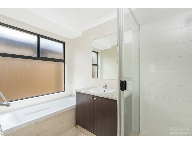 28 Ravensbourne Street, Yanchep WA 6035