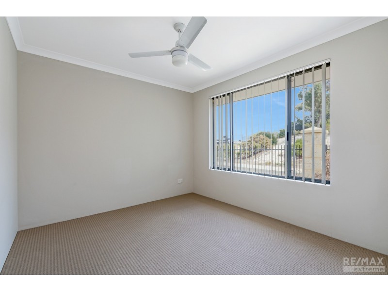 28 Ravensbourne Street, Yanchep WA 6035