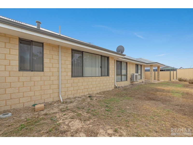 28 Ravensbourne Street, Yanchep WA 6035