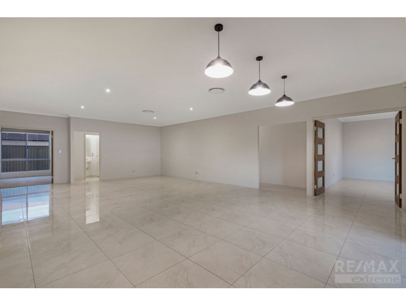 18 Myrlea Trail, Alkimos WA 6038