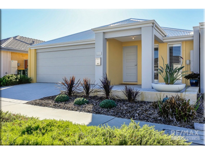 11 Everingham Street, Clarkson WA 6030