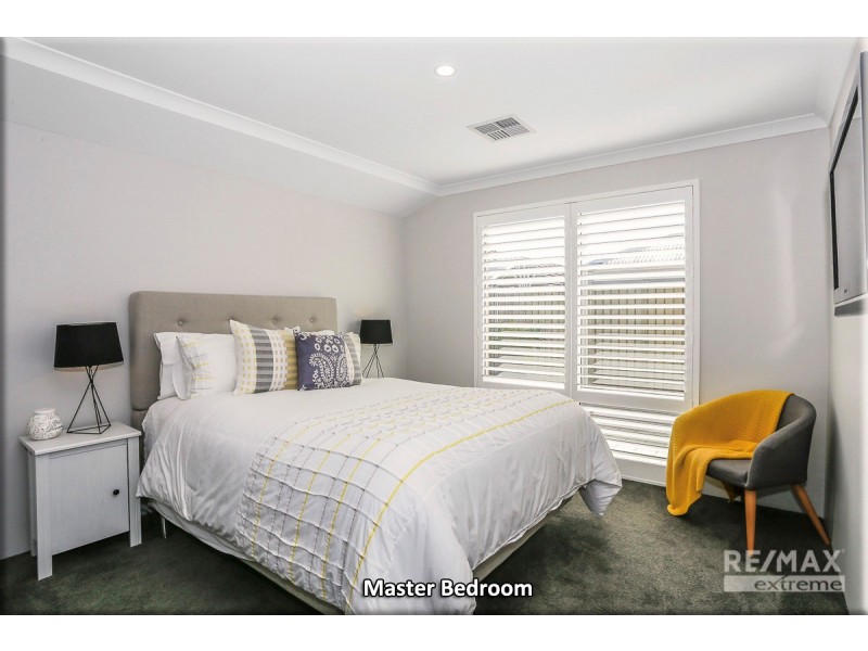 11 Everingham Street, Clarkson WA 6030