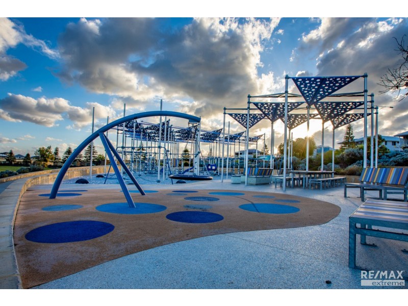 9 Spindle Grove, Jindalee WA 6036