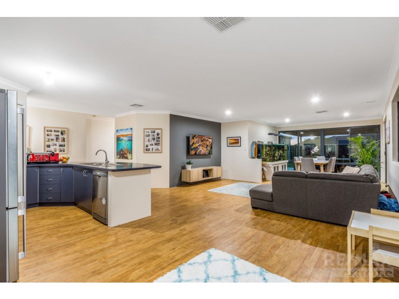 21 Upham Brace, Butler WA 6036