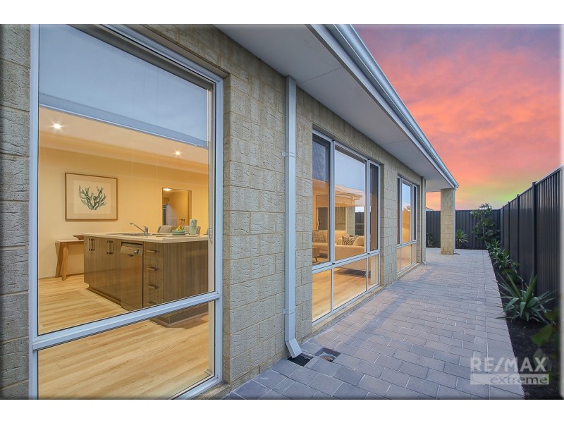 7 Chambered Way, Jindalee WA 6036