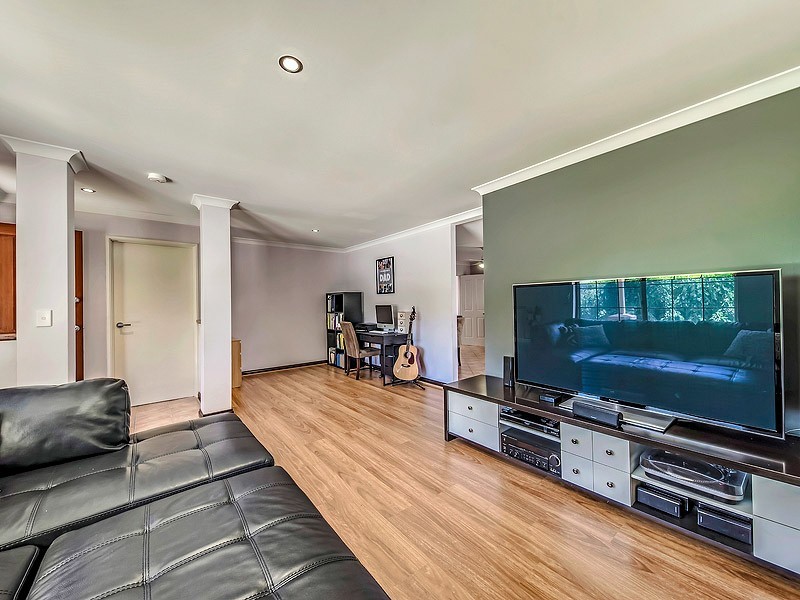 5 Dalvik Avenue, Merriwa WA 6030