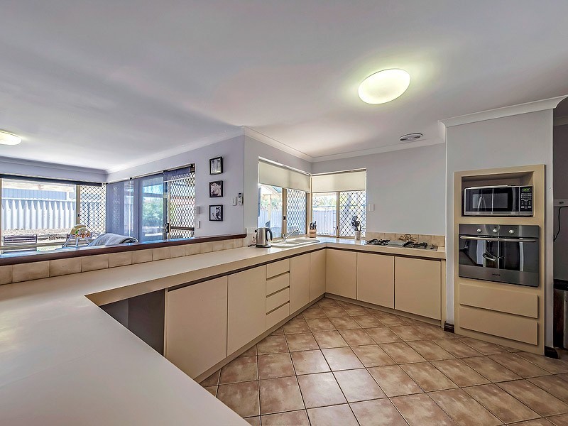 5 Dalvik Avenue, Merriwa WA 6030