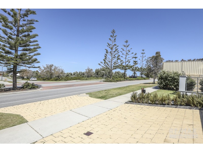 26 Jindalee Boulevard, Jindalee WA 6036