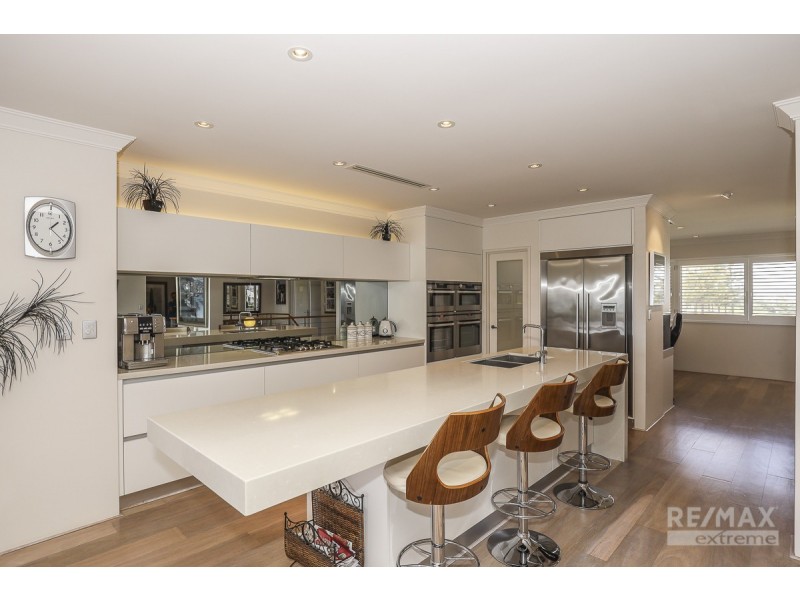 265 Santa Barbara Parade, Jindalee WA 6036