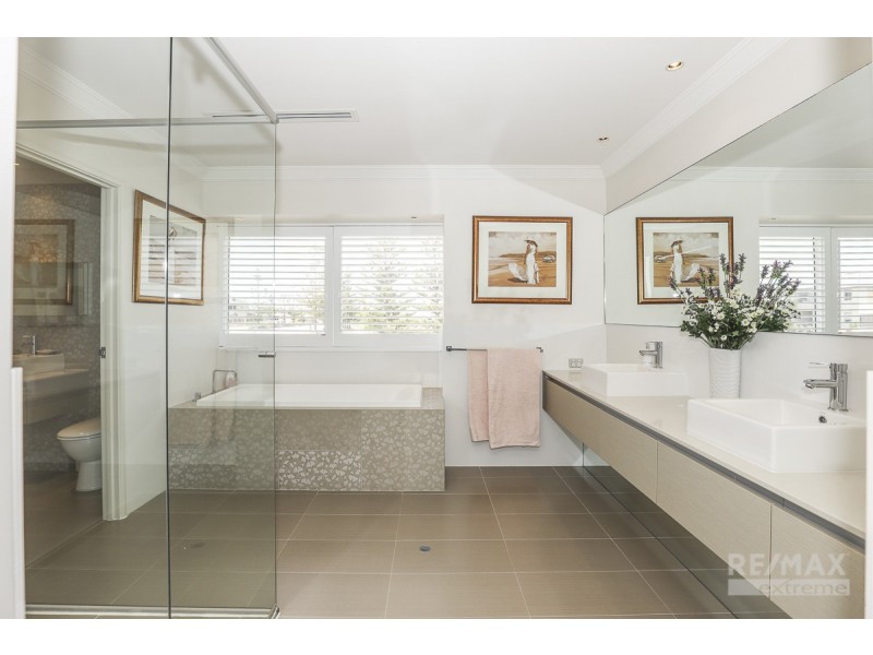 265 Santa Barbara Parade, Jindalee WA 6036