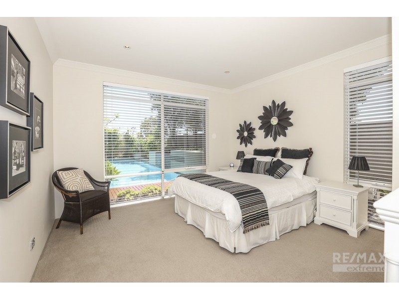 265 Santa Barbara Parade, Jindalee WA 6036