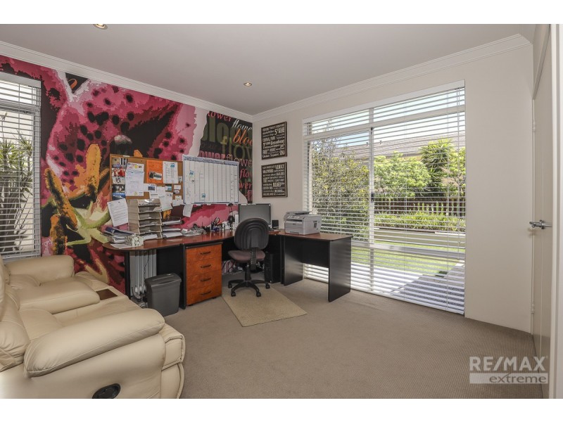 265 Santa Barbara Parade, Jindalee WA 6036