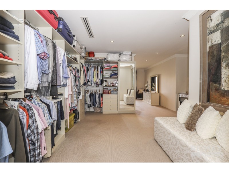 265 Santa Barbara Parade, Jindalee WA 6036