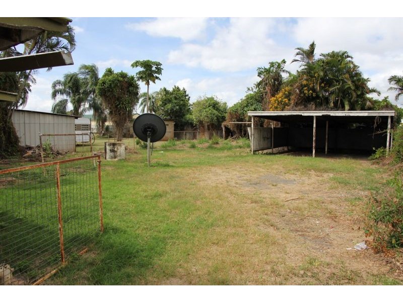 297 Byrnes Street, Mareeba QLD 4880