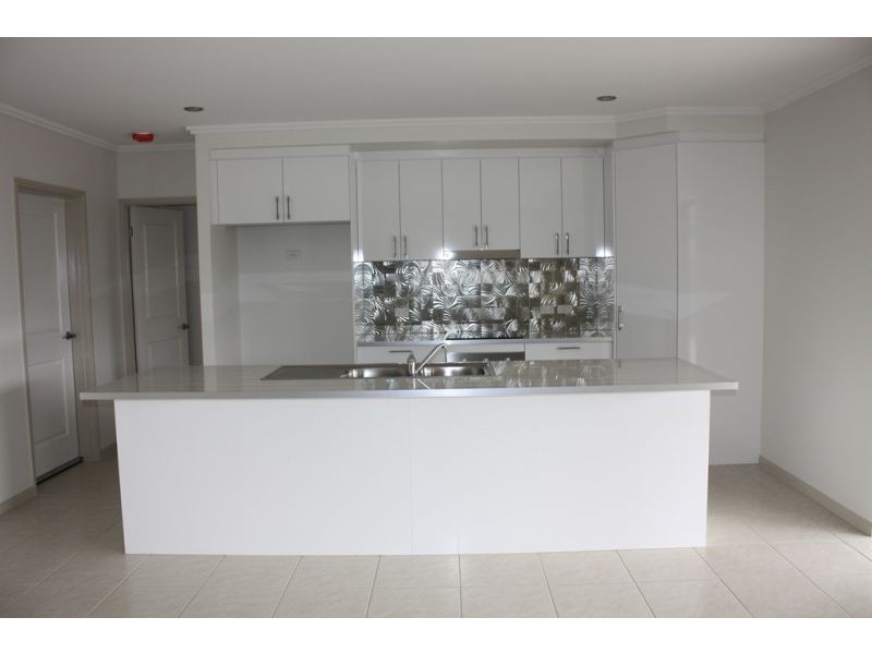 10 Sunbird Parade, Mareeba QLD 4880