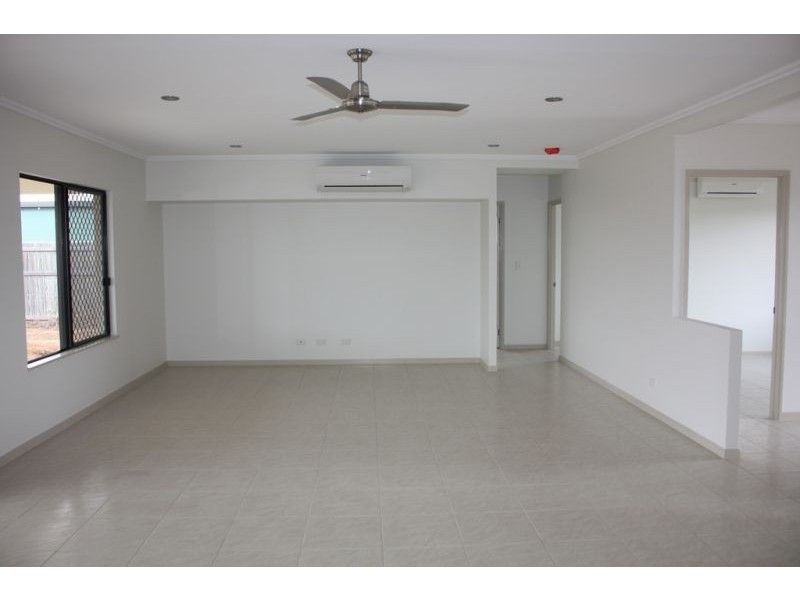 10 Sunbird Parade, Mareeba QLD 4880