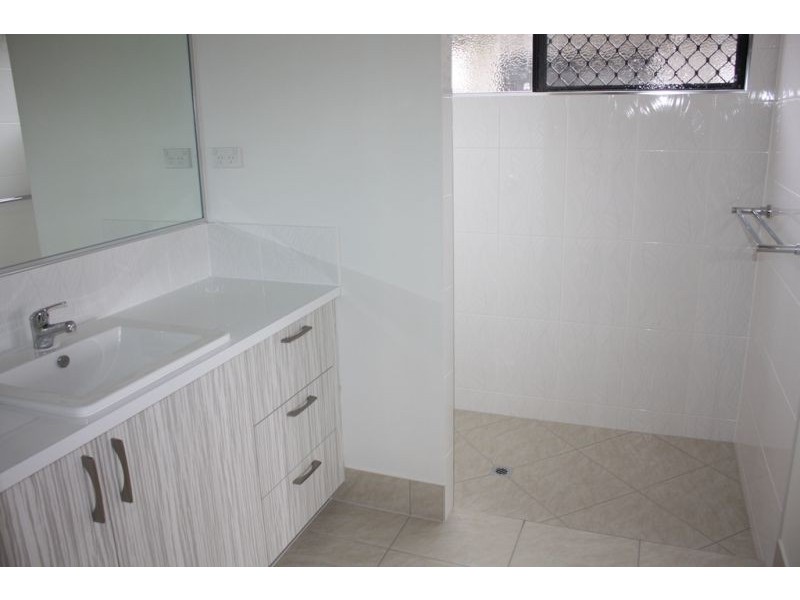 10 Sunbird Parade, Mareeba QLD 4880