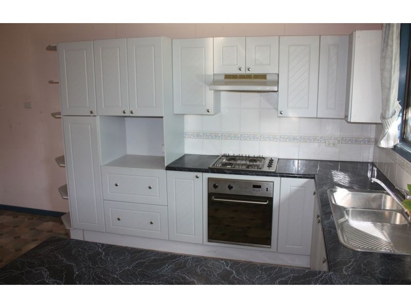 4 Pares Street, Mareeba QLD 4880