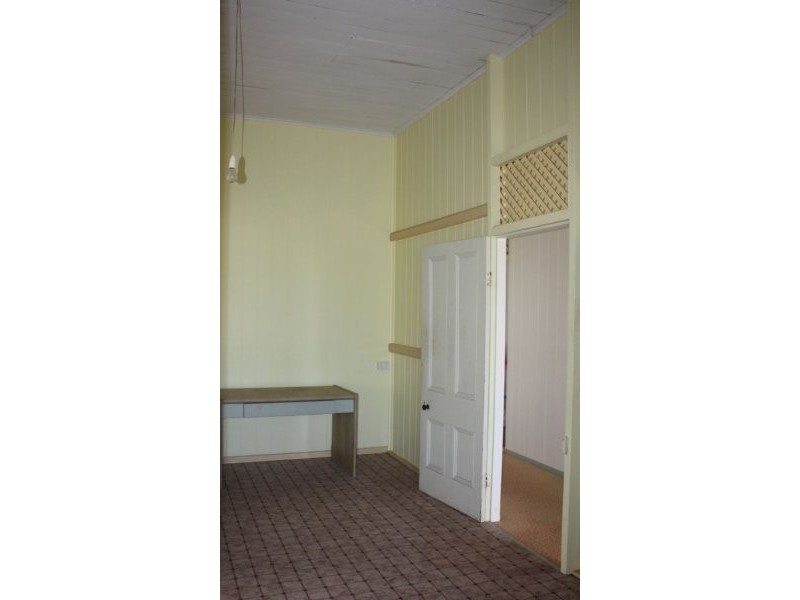 4 Pares Street, Mareeba QLD 4880