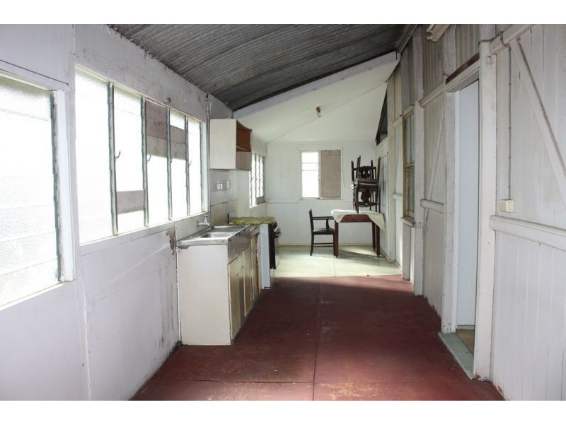 4 Pares Street, Mareeba QLD 4880