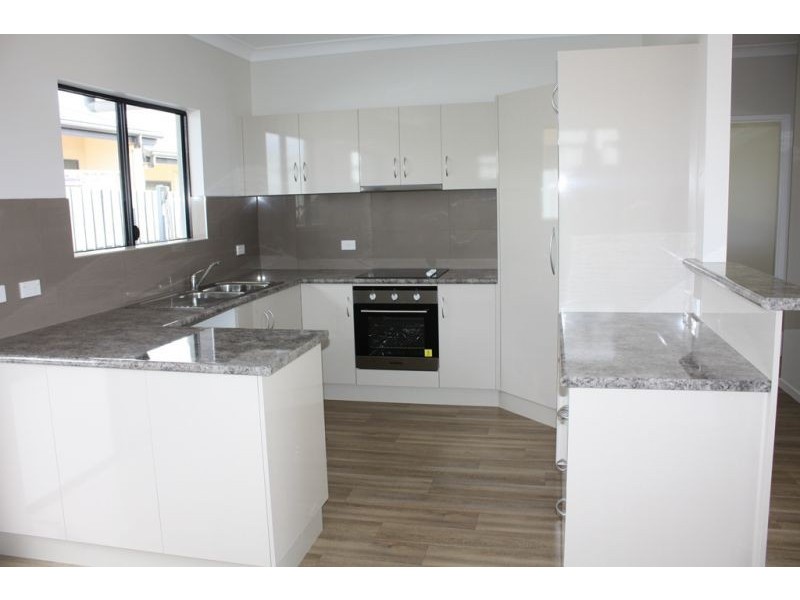 Unit 1/33 Strattmann Street, Mareeba QLD 4880