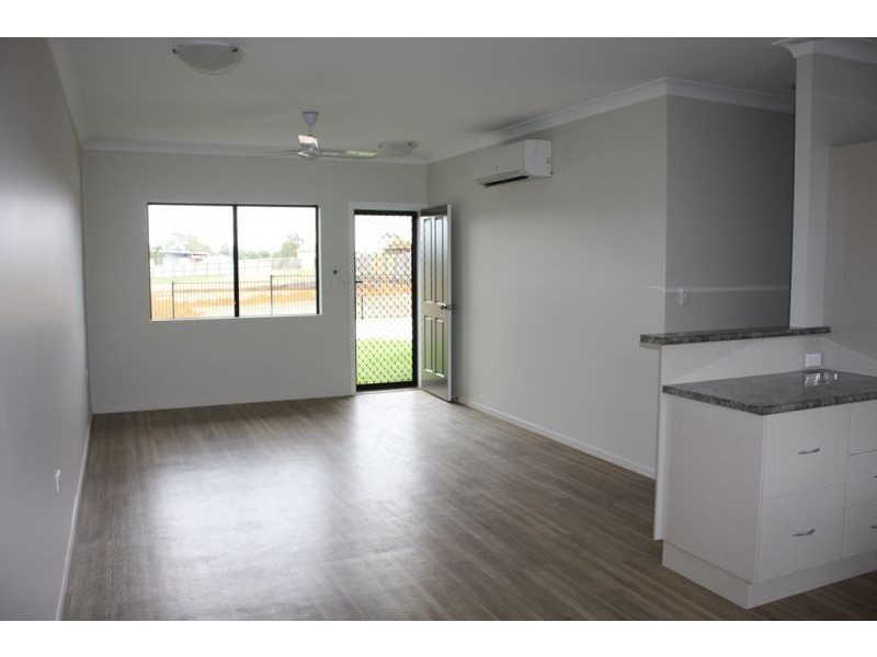 Unit 1/33 Strattmann Street, Mareeba QLD 4880