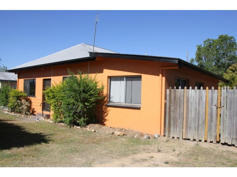 15 Stanley Street, Mareeba QLD 4880