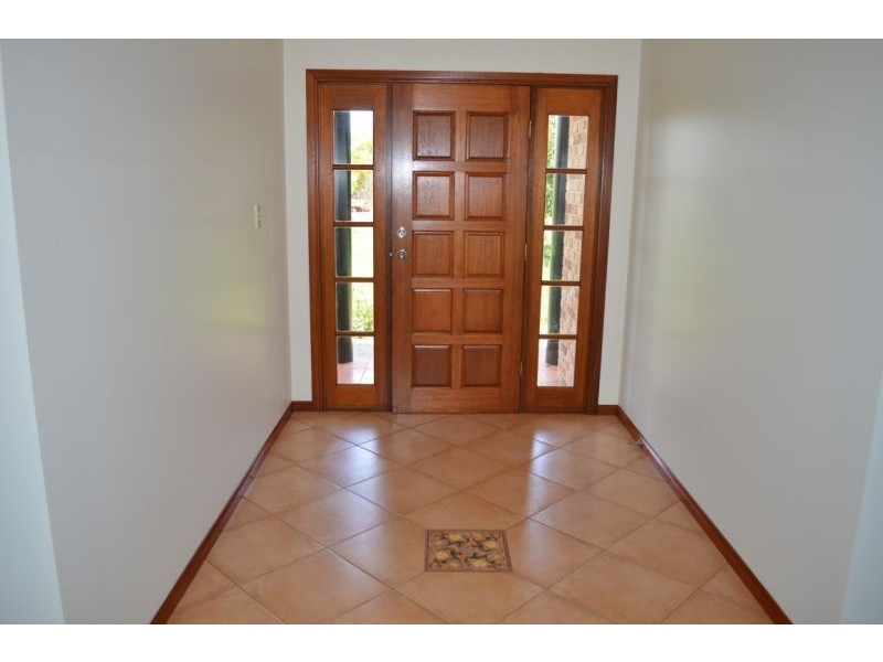 4 Dean Circuit, Mareeba QLD 4880