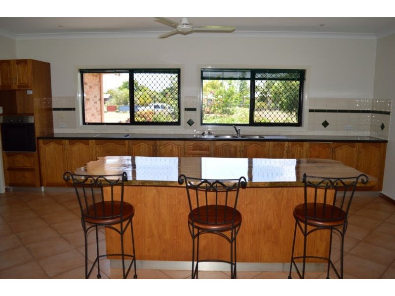 4 Dean Circuit, Mareeba QLD 4880