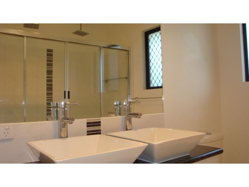 7 Mirrabook Avenue, Mareeba QLD 4880