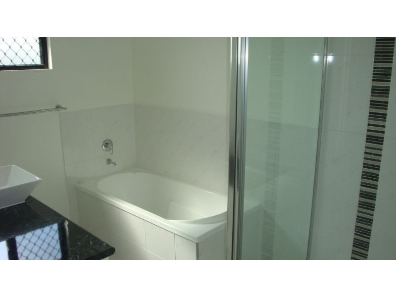 7 Mirrabook Avenue, Mareeba QLD 4880