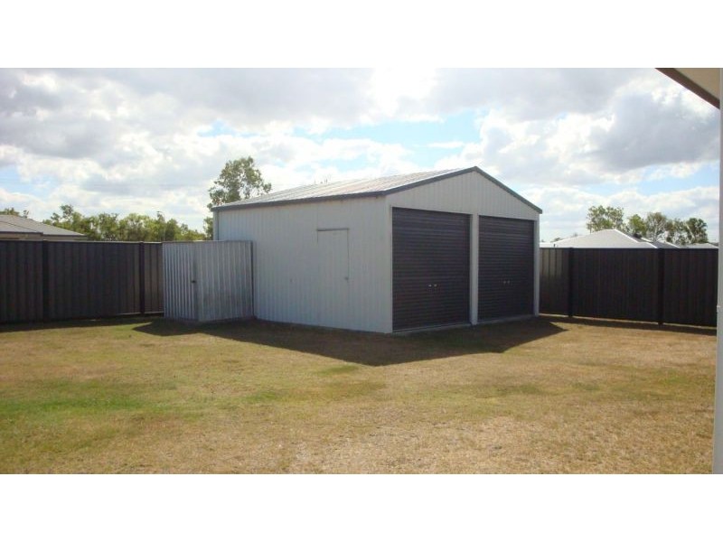 7 Mirrabook Avenue, Mareeba QLD 4880