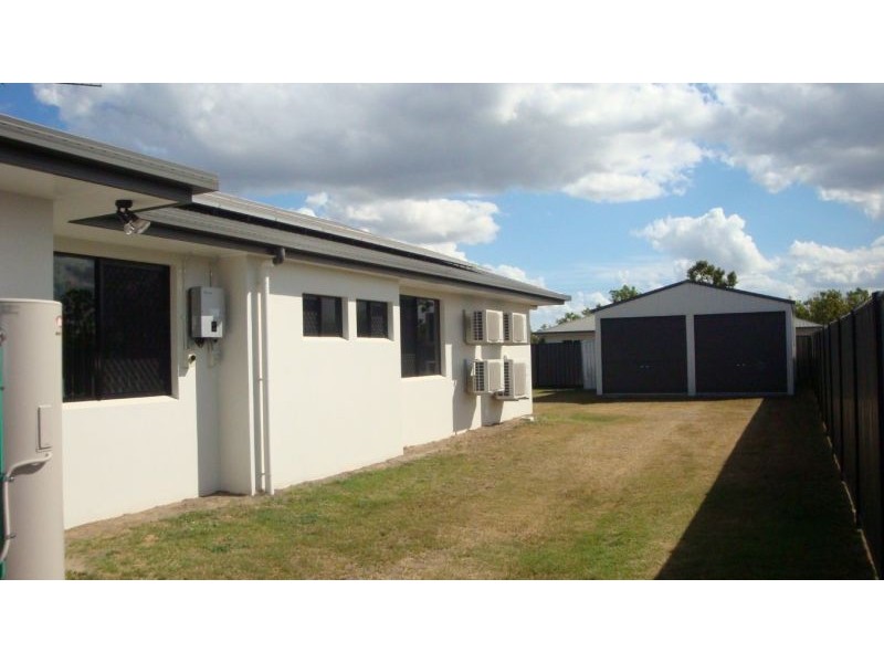 7 Mirrabook Avenue, Mareeba QLD 4880